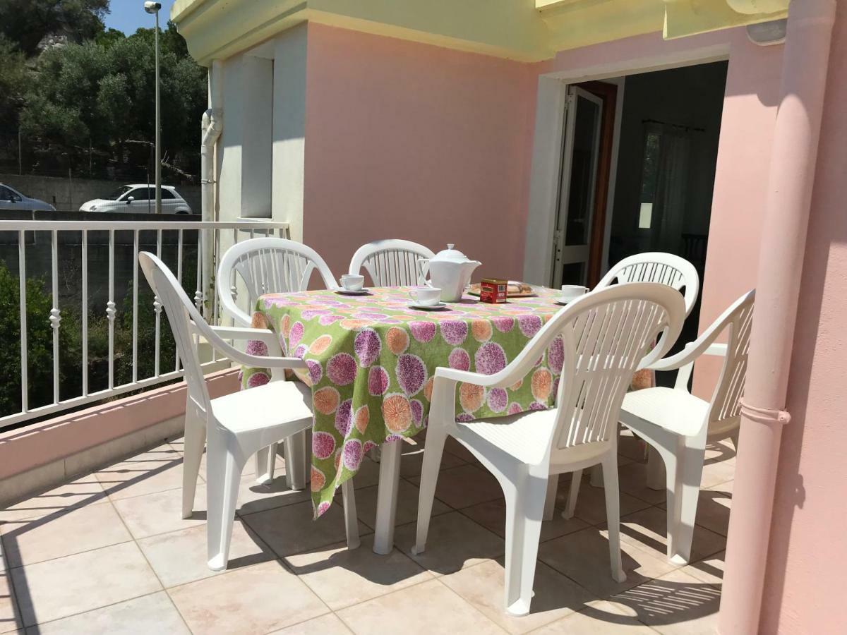 Casa Rosa Διαμέρισμα Cala Gonone Εξωτερικό φωτογραφία
